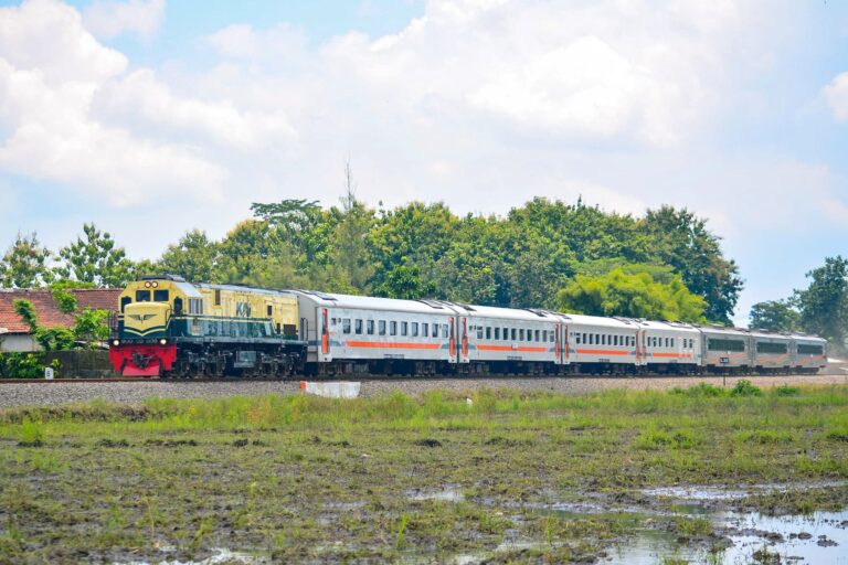 KAI-Senyum-Penumpang-3-2