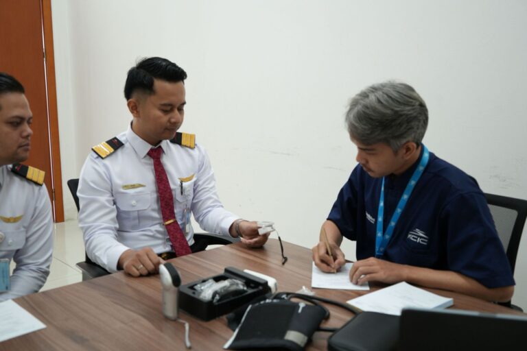 Lebih-Dekat-Masinis-3