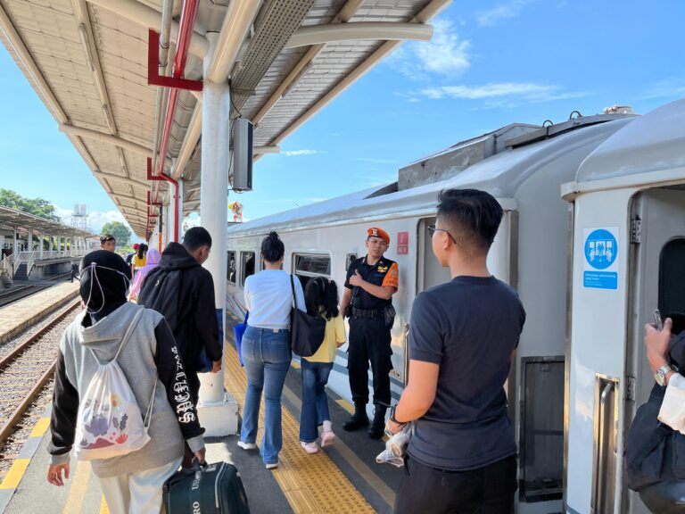 KAI-Kepadatan-di-Stasiun-Kutoarjo-3